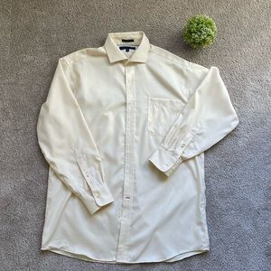 Tommy Hilfiger Men's Dress Shirt Regular Fit Non Iron Solid